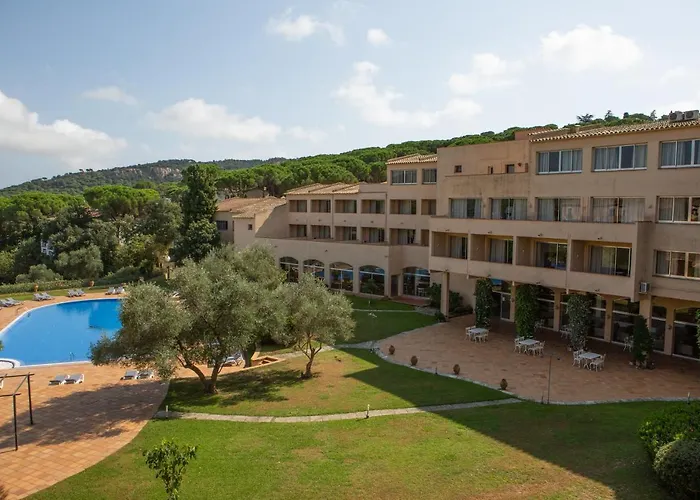 Rvhotels Golf Costa Brava 3* سانتا كريستينا دارو