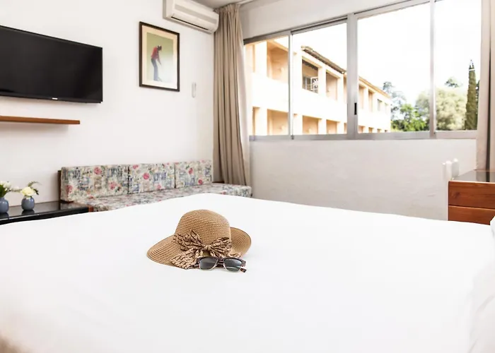 Rvhotels Golf Costa Brava فندق 3*