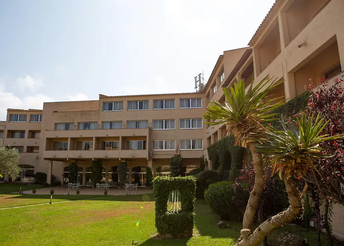 Rvhotels Golf Costa Brava 3* سانتا كريستينا دارو